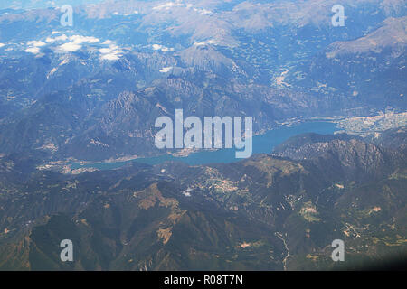 Italien, Luftaufnahme von Idro See, in der voralpinen Region in der Nähe von Brescia Stadt. Stockfoto