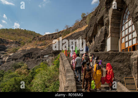 Ansatz auf Ajanta Höhlen, in der Nähe von Aurangabad, Maharashtra, Indien in die Höhle 10. Stockfoto