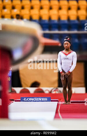 Doha, Katar. November 2, 2018: Simone Biles der Vereinigten Staaten während Vault für Frauen an die Aspire Dome in Doha, Katar, künstlerische Bild Turn-WM. Ulrik Pedersen/CSM Credit: Cal Sport Media/Alamy leben Nachrichten Stockfoto