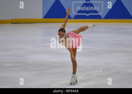 Helsinki, Finnland. 2. Nov 2018. Loena Henderickx (BEL) während in den Damen Kurzprogramm der ISU-GP von Eiskunstlauf Helsinki 2018 an der Helsinki Ice Hall (Helsingin Jaahalli) am Freitag, 02. November 2018. HELSINKI. (Nur redaktionelle Nutzung, eine Lizenz für die gewerbliche Nutzung erforderlich. Keine Verwendung in Wetten, Spiele oder einer einzelnen Verein/Liga/player Publikationen.) Credit: Taka Wu/Alamy leben Nachrichten Stockfoto