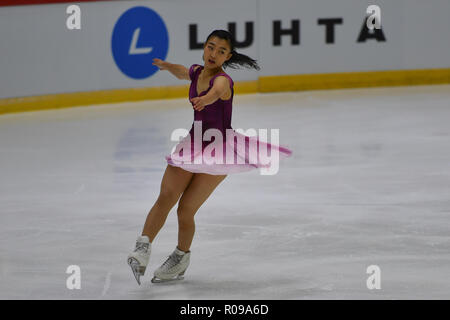 Helsinki, Finnland. 2. Nov 2018. Kaori Sakamoto (JPN) während in den Damen Kurzprogramm der ISU-GP von Eiskunstlauf Helsinki 2018 an der Helsinki Ice Hall (Helsingin Jaahalli) am Freitag, 02. November 2018. HELSINKI. (Nur redaktionelle Nutzung, eine Lizenz für die gewerbliche Nutzung erforderlich. Keine Verwendung in Wetten, Spiele oder einer einzelnen Verein/Liga/player Publikationen.) Credit: Taka Wu/Alamy leben Nachrichten Stockfoto