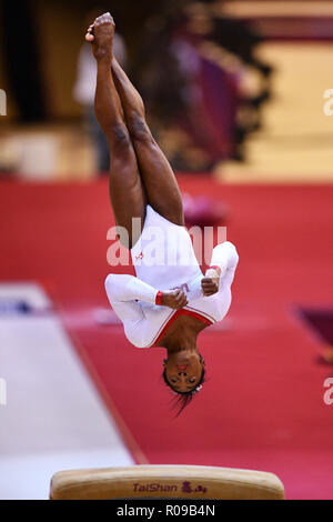 Doha, Katar. 2 Nov, 2018. Simone Biles (USA), 2. November 2018 - Turnen: Die 2018 Gymnastics World Championships, Women's Vault Finale bei Aspire Dome in Doha, Katar. Credit: MATSUO. K/LBA SPORT/Alamy leben Nachrichten Stockfoto