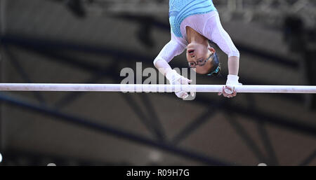 Doha, Katar. 02 Nov, 2018. Morgan Hurd (USA) am Stufenbarren. GES/Turnen/Gymnastik Weltmeisterschaften in Doha, Geraetfinale, 02.11.2018 - GES/Turnen/Gymnastik-WM: 02.11.2018 - | Verwendung der weltweiten Kredit: dpa/Alamy leben Nachrichten Stockfoto