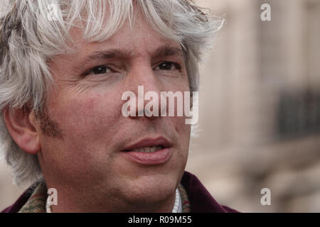 Westminster, London, W1, UK. 3. November, 2018. Ed China, TV-Moderatorin, am Concourse d'Elegance, an der Illinois Route 66 gesponsert, Regent Street Motor Show, Westminster, London, UK Credit: Motofoto/Alamy leben Nachrichten Stockfoto