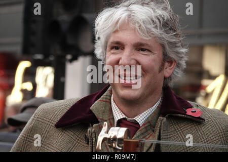 Westminster, London, W1, UK. 3. November, 2018. Ed China, TV-Moderatorin, an der Illinois Route 66 gesponsert, Regent Street Motor Show, Westminster, London, UK Credit: Motofoto/Alamy leben Nachrichten Stockfoto