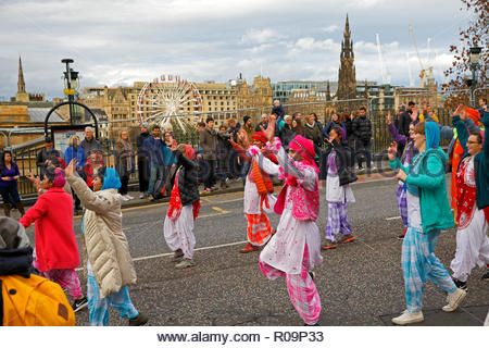 Edinburgh, Vereinigtes Königreich. 3. November 2018. Festival von Diwali Street Parade auf dem Damm. Quelle: Craig Brown/Alamy Leben Nachrichten. Stockfoto