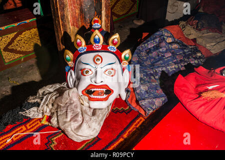 Wooden Masken sind für rituelle Tänze, die von den Mönchen in Hemis Festival verwendet Stockfoto