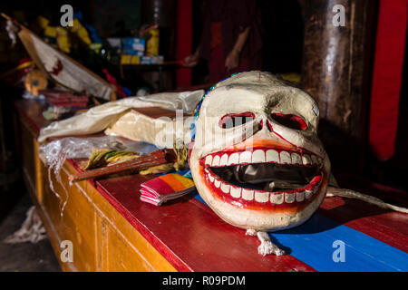 Wooden Masken sind für rituelle Tänze, die von den Mönchen in Hemis Festival verwendet Stockfoto