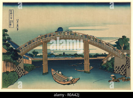 Fußgänger-Bogenbrücke überspannt Fluss mit Fischer und Boot im Vordergrund, Mount Fuji im Hintergrund, von Katsushika, Hokusai, späte 1820er Stockfoto