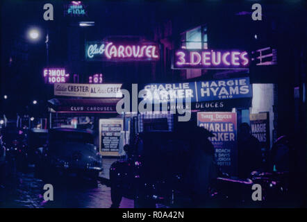 Street Scene bei Nacht, West 52nd Street, New York City, New York, USA, William S. Gottlieb Sammlung, Juli 1948 Stockfoto