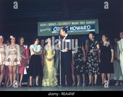 Portrait von Eddie Davis und Sherry Britton, Leon und Eddie's, West 52nd Street, New York City, New York, USA, William S. Gottlieb Sammlung, Juli 1948 Stockfoto