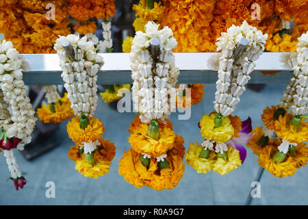 Girlande in der thailändischen buddhistischen Tempel Stockfoto