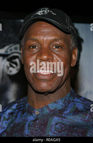 Dany Glover an der Klinge ankommen: Trinity Premiere auf der Chinese Theatre in Los Angeles. Dezember 7, 2004 GloverDanny 010 Red Carpet Event, Vertikal, USA, Filmindustrie, Prominente, Fotografie, Bestof, Kunst, Kultur und Unterhaltung, Topix Prominente Fashion/Vertikal, Besten, Event in Hollywood Leben - Kalifornien, Roter Teppich und backstage, USA, Film, Stars, Film Stars, TV Stars, Musik, Promis, Fotografie, Bestof, Kunst, Kultur und Unterhaltung, Topix, headshot, vertikal, eine Person aus dem Jahr 2004, Anfrage tsuni@Gamma-USA.com Stockfoto