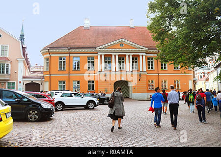 TALLINN, Estland - 30. AUGUST 2018: Gebäude auf Kohtu Straße Stockfoto