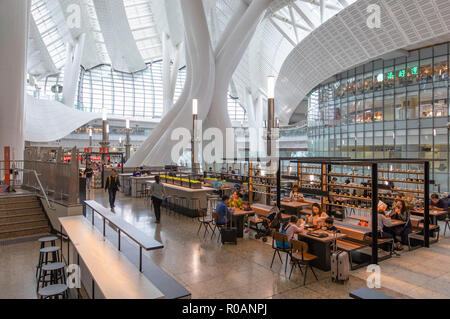 Innenraum der High Speed Rail Station, West Kowloon, Kowloon, Hong Kong Stockfoto