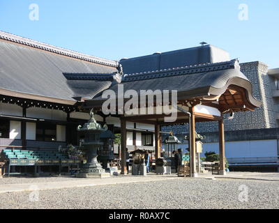 Nishi Hongwanji ist die Mutter Tempel und HQ der Jodo Shinshu Buddhist Tradition; der Komplex umfasst das Otani Hombyo Mausoleum, Kyoto, Japan Stockfoto