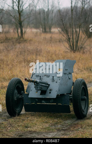 Anti-tank Gun der deutschen Truppen im Zweiten Weltkrieg. Stockfoto