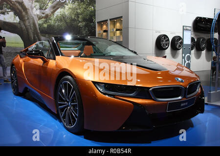 Kroatien Zagreb, 13. April 2018: Die BMW i8 Roadster ist ein Plug-in-Hybrid Sportwagen von BMW entwickelt Stockfoto