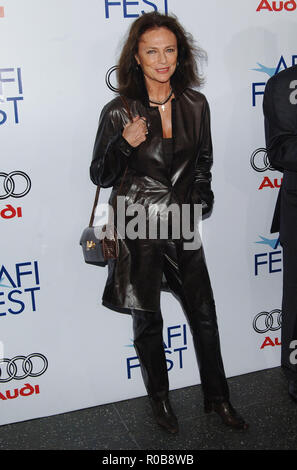 Jacqueline Bissett-CHE und zwei Liebende Premiere auf der Chinese Theatre in Los Angeles. 06 BissetJacqueline 06 Red Carpet Event, Vertikal, USA, Filmindustrie, Prominente, Fotografie, Bestof, Kunst, Kultur und Unterhaltung, Topix Prominente Fashion/Vertikal, Besten, Event in Hollywood Leben - Kalifornien, Roter Teppich und backstage, USA, Film, Stars, Film Stars, TV Stars, Musik, Promis, Fotografie, Bestof, Kunst, Kultur und Unterhaltung, Topix, vertikal, eine Person aus dem Jahr 2008, Anfrage tsuni@Gamma-USA.com Mode - Volle Länge Stockfoto