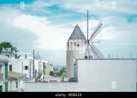 Windmühle in Palma de Mallorca. Stockfoto