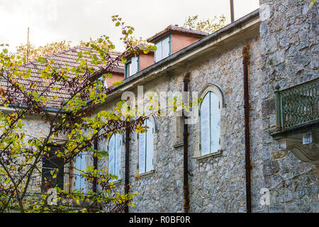 Details von tatoi Palace, eine ehemalige griechische Sommerresidenz der königlichen Familie und Geburtsort von König Georg II. von Griechenland. Stockfoto