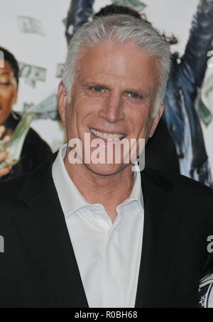 Ted Danson Ankunft auf dem MAD GELD Premiere an der Westwood Theatre in Los Angeles. headshot smileDansonTed 29 Red Carpet Event, Vertikal, USA, Filmindustrie, Prominente, Fotografie, Bestof, Kunst, Kultur und Unterhaltung, Topix Prominente Fashion/Vertikal, Besten, Event in Hollywood Leben - Kalifornien, Roter Teppich und backstage, USA, Film, Stars, Film Stars, TV Stars, Musik, Promis, Fotografie, Bestof, Kunst, Kultur und Unterhaltung, Topix, headshot, vertikal, eine Person aus dem Jahr 2008, Anfrage tsuni@Gamma-USA.com Stockfoto