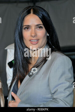 Salma Hayek an der Global Green Pre-Oscars Party im Avalon Club in Los Angeles. headshot smileHayekSalma 19 Red Carpet Event, Vertikal, USA anreisen, Filmwirtschaft, Prominente, Fotografie, Bestof, Kunst, Kultur und Unterhaltung, Topix Prominente Fashion/Vertikal, Besten, Event in Hollywood Leben - Kalifornien, Roter Teppich und backstage, USA, Film, Stars, Film Stars, TV Stars, Musik, Promis, Fotografie, Bestof, Kunst, Kultur und Unterhaltung, Topix, headshot, vertikal, eine Person aus dem Jahr 2008, Anfrage tsuni@Gamma-USA.com Stockfoto