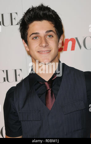 David Henrie - 6. Jährliche Teen Vogue Young Hollywood Party im LACMA Museum in Los Angeles. headshot Lächeln HenrieDavid 99 Red Carpet Event, Vertikal, USA, Filmindustrie, Prominente, Fotografie, Bestof, Kunst, Kultur und Unterhaltung, Topix Prominente Fashion/Vertikal, Besten, Event in Hollywood Leben - Kalifornien, Roter Teppich und backstage, USA, Film, Stars, Film Stars, TV Stars, Musik, Promis, Fotografie, Bestof, Kunst, Kultur und Unterhaltung, Topix, headshot, vertikal, eine Person aus dem Jahr 2008, Anfrage tsuni@Gamma-USA.com Stockfoto