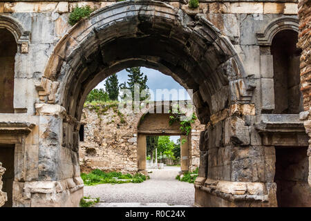 Iznik, Türkei, 10. Mai 2012: Lefkey Tor, Teil der römisch-byzantinischen Befestigungsanlagen İznik. Stockfoto