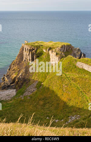 Blick auf findlater Castle mit Blick auf den Moray Firth in Schottland Stockfoto