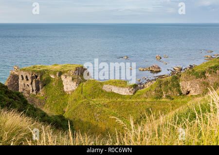 Blick auf findlater Castle mit Blick auf den Moray Firth in Schottland Stockfoto