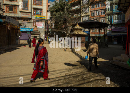 Street Scene außerhalb Swayambunath Stupa Monkey Tempel Nepal, Kathmandu Stockfoto