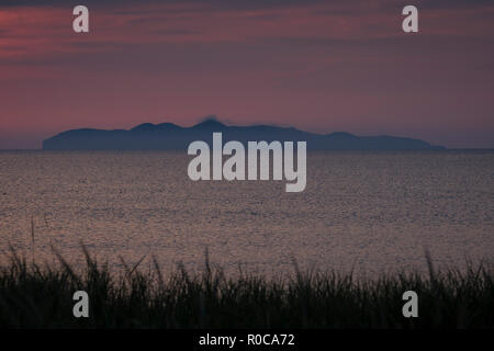 Sonnenaufgang Blick auf Eintrag Insel im Magdalen Islands, Quebec, Kanada. Stockfoto