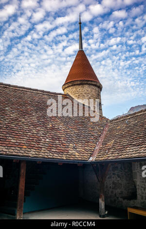 Detail der Verteidigung Wände, Dächer und Türme der mittelalterlichen Burg von Chillon am Genfer See - 3 Stockfoto