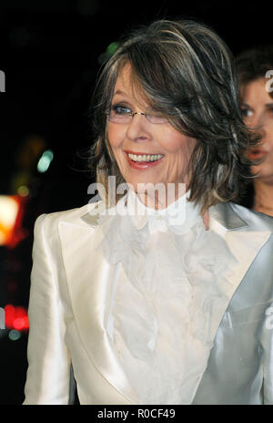 Diane Keaton bei der Ankunft im MAD GELD Premiere an der Westwood Theatre in Los Angeles. headshot smileKeatonDiane 27 Red Carpet Event, Vertikal, USA, Filmindustrie, Prominente, Fotografie, Bestof, Kunst, Kultur und Unterhaltung, Topix Prominente Fashion/Vertikal, Besten, Event in Hollywood Leben - Kalifornien, Roter Teppich und backstage, USA, Film, Stars, Film Stars, TV Stars, Musik, Promis, Fotografie, Bestof, Kunst, Kultur und Unterhaltung, Topix, headshot, vertikal, eine Person aus dem Jahr 2008, Anfrage tsuni@Gamma-USA.com Stockfoto