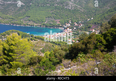 Kroatien - Die Landschaft und die Küste der Halbinsel Peliesac in der Nähe von Zuliana. Stockfoto