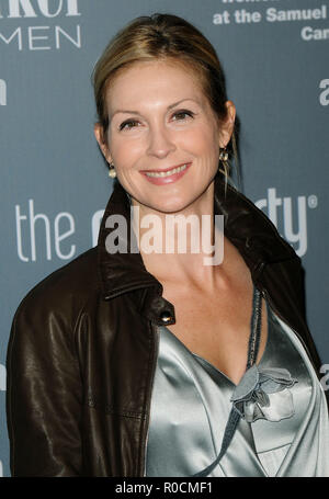 Kelly Rutherford - 4. Jährliche Pink Party zu profitieren Zedern - SSinai Women's Cancer Research Institute am Santa Monica Airport in Los Angeles. headshot Augenkontakt lächeln RutherfordKelly 21A Red Carpet Event, Vertikal, USA, Filmindustrie, Prominente, Fotografie, Bestof, Kunst, Kultur und Unterhaltung, Topix Prominente Fashion/Vertikal, Besten, Event in Hollywood Leben - Kalifornien, Roter Teppich und backstage, USA, Film, Stars, Film Stars, TV Stars, Musik, Promis, Fotografie, Bestof, Kunst, Kultur und Unterhaltung, Topix, headshot, vertikal, einer Pro Stockfoto