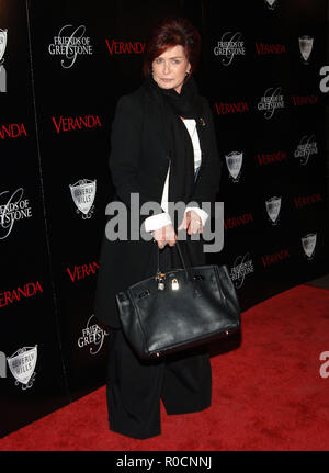 Sharon Osbourne - Veranda Magazin Party im Greystone Immobilien in Los Angeles. OsbourneSharon 35 Red Carpet Event, Vertikal, USA, Filmindustrie, Prominente, Fotografie, Bestof, Kunst, Kultur und Unterhaltung, Topix Prominente Fashion/Vertikal, Besten, Event in Hollywood Leben - Kalifornien, Roter Teppich und backstage, USA, Film, Stars, Film Stars, TV Stars, Musik, Promis, Fotografie, Bestof, Kunst, Kultur und Unterhaltung, Topix, vertikal, eine Person aus dem Jahr 2008, Anfrage tsuni@Gamma-USA.com Mode - Volle Länge Stockfoto