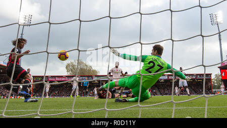 Bournemouth, UK. 03 Nov, 2018. Anthony Martial von Man Utd Kerben die ausgleichende Ziel während der Premier League Match zwischen London und Manchester United am Goldsands Stadion, Bournemouth, England am 3. November 2018. Foto von Andy Rowland. (Foto darf nur für Zeitung und/oder Zeitschrift redaktionelle Zwecke. www.football-dataco.com) Credit: Andrew Rowland/Alamy leben Nachrichten Stockfoto