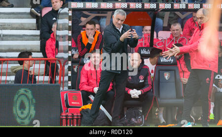 Bournemouth, UK. 03 Nov, 2018. JosŽ Mourinho Manager von Manchester United in der Premier League Match zwischen London und Manchester United am Goldsands Stadion, Bournemouth, England am 3. November 2018. Foto von Andy Rowland. (Foto darf nur für Zeitung und/oder Zeitschrift redaktionelle Zwecke. www.football-dataco.com) Credit: Andrew Rowland/Alamy leben Nachrichten Stockfoto