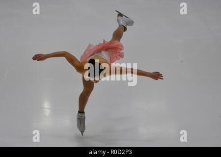 Helsinki, Finnland. 3. November 2018. Angela Wang (USA) Während führt Damen Kür der ISU-GP von Eiskunstlauf Helsinki 2018 an der Helsinki Ice Hall (Helsingin Jaahalli) am Samstag, 03. November 2018. HELSINKI. (Nur redaktionelle Nutzung, eine Lizenz für die gewerbliche Nutzung erforderlich. Keine Verwendung in Wetten, Spiele oder einer einzelnen Verein/Liga/player Publikationen.) Credit: Taka Wu/Alamy leben Nachrichten Stockfoto