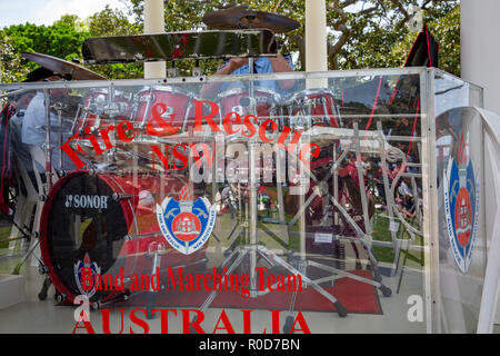 Sydney, Australien. 4. November 2018. Balmoral Beach, NSW Feuerwehr- und Rettungswesen und Marching Band Team an der Rotunda in Balmoral finden Sie am Sonntag, den 4. November 2018, Sydney, Australien Quelle: Martin Berry/Alamy leben Nachrichten Stockfoto