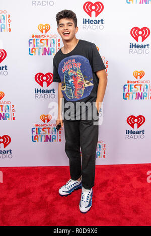 Miami, USA. 03 Nov, 2018. Jay Ulloa, geht den roten Teppich 2018 iHeartRadio Fiesta Latina in der American Airlines Arena in Miami am Samstag, den 3. November 2018 Credit: Das Foto Access/Alamy leben Nachrichten Stockfoto