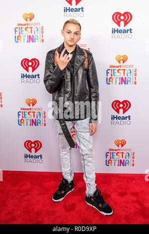 Miami, USA. 03 Nov, 2018. Rucksack Kid geht den roten Teppich 2018 iHeartRadio Fiesta Latina in der American Airlines Arena in Miami am Samstag, den 3. November 2018 Credit: Das Foto Access/Alamy leben Nachrichten Stockfoto