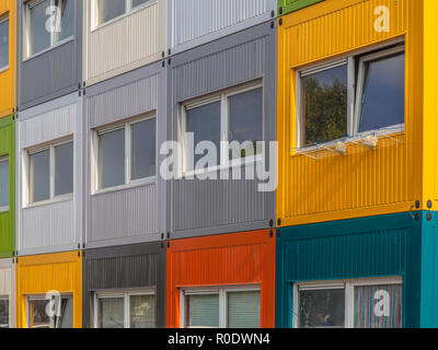 Haus Block Apartments in unterschiedlichen Farben in Amsterdam, Niederlande Stockfoto