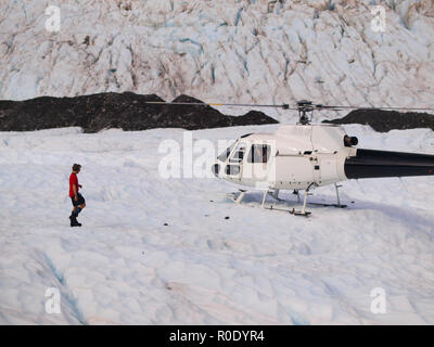 Hubschrauber Landung auf den Franz Josef Gletscher in Neuseeland Stockfoto