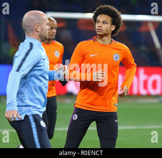 Charkow, Ukraine - Oktober 23, 2018: Leroy Sane von Manchester City läuft während Training vor dem UEFA Champions League Spiel gegen Shakhtar Stockfoto