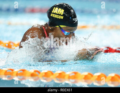 Peking, China. 4 Nov, 2018. Alia Atkinson von Jamaika konkurriert während der Frauen 50m Brust Finale bei FINA Swimming World Cup 2018 in Peking, China, November 4, 2018. Credit: Jia Haocheng/Xinhua/Alamy leben Nachrichten Stockfoto