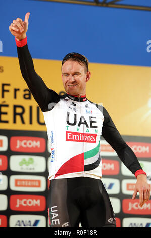 Saitama, Japan. 4 Nov, 2018. Norwegischer Radprofi Alexander Kristoff von UAE Team Emirates reagiert auf Publikum, als er den Sprint point Award der Tour de France in Saitama Saitama Criterium gewonnen, Vorort von Tokio am Sonntag, 4. November 2018. Weltmeister Spanisch Alejandro Valvelde der Movista Team gewann das Rennen. Credit: Yoshio Tsunoda/LBA/Alamy leben Nachrichten Stockfoto