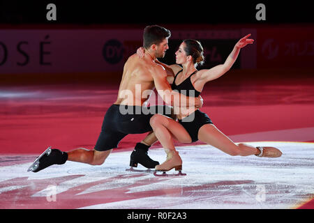 Helsinki, Finnland. 4. Nov 2018. Italiens Nicole Della Monica/Matteo Guarise (2 Paare) während der Ausstellung Gala an der ISU Grand Prix Eiskunstlauf Helsinki 2018 an der Helsinki Ice Hall (Helsingin Jaahalli) am Sonntag, den 04. November 2018. HELSINKI. (Nur redaktionelle Nutzung, eine Lizenz für die gewerbliche Nutzung erforderlich. Keine Verwendung in Wetten, Spiele oder einer einzelnen Verein/Liga/player Publikationen.) Credit: Taka Wu/Alamy leben Nachrichten Stockfoto